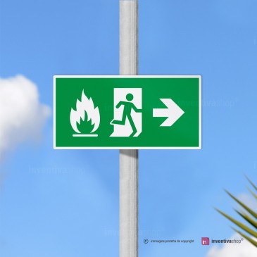 VSafety Cartello Uscita Antincendio Fotoluminescente – 600x200mm, Autoadesivo, Con Freccia Destra – Conforme EN ISO 7010