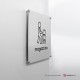Cartello alluminio su parete con distanziatori: Magazzino