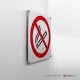 Cartello alluminio su parete con distanziatori: Vietato fumare P002