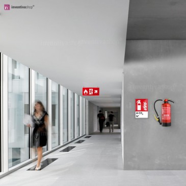 Segno Sicurezza ISO 7010 Vsafety 11030 AN-R Cartello Estintore CO2, ID, Plastica Rigida, Verticale, 150 Mm X 200 Mm, Colore: Nero/rosso | Leroy Merlin Cartello Sicurezza 100x100 Mm