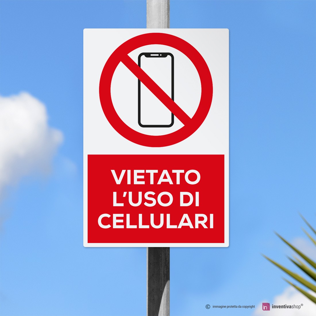 Vietato L'uso Di Telefoni Cellulari. Segnale Di Divieto Per Cellulari